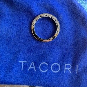 New Platinum Tacori Classic Crescent Wedding Band